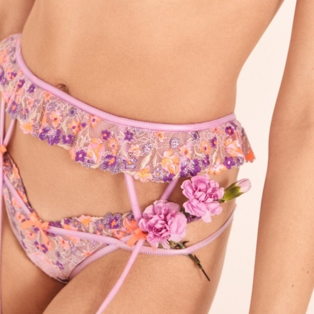 Bloom Lace Garter Belt 💜 For Love and Lemons - M